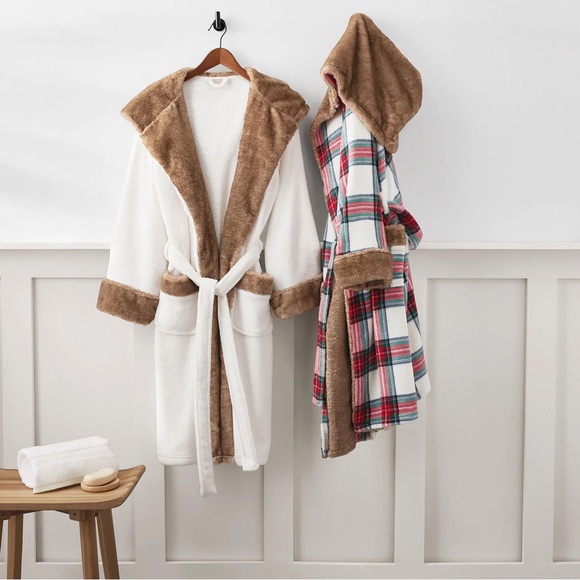 NWT Member's Mark Adult Plush Robe Size S/M - Picture 5 of 9